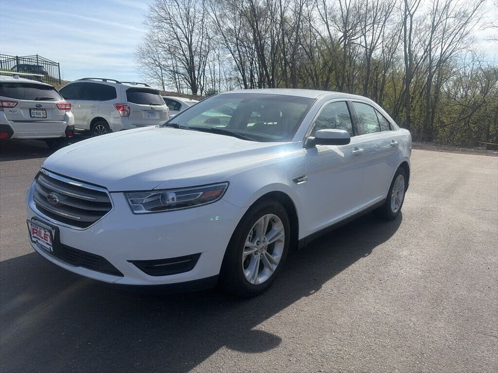 2018 FORD Taurus