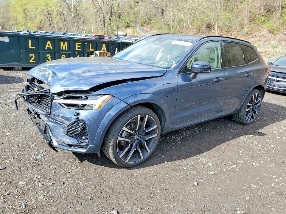 2023 VOLVO XC60