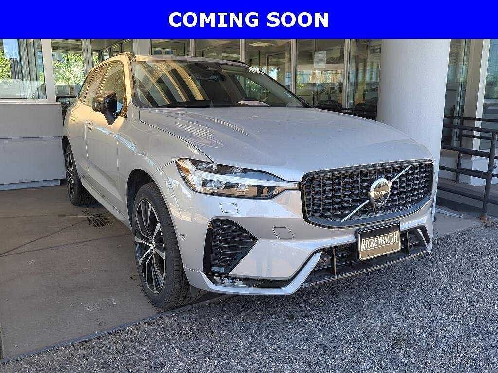 2025 VOLVO XC60