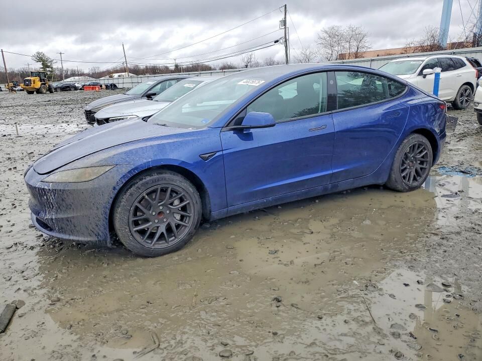2024 TESLA Model 3