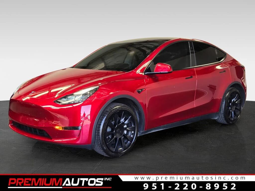 2024 TESLA Model Y