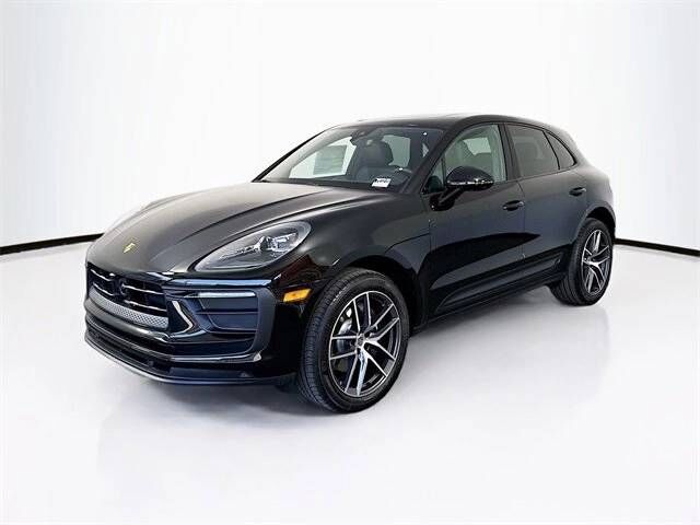2025 PORSCHE Macan