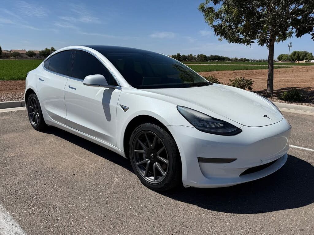 2019 TESLA Model 3