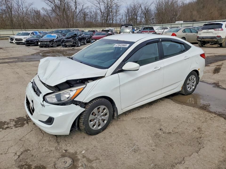 2015 HYUNDAI Accent