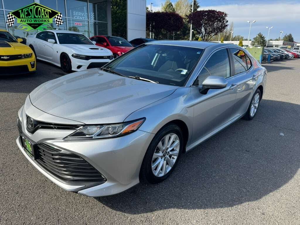 2019 TOYOTA Camry
