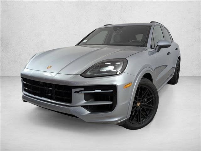 2025 PORSCHE Cayenne