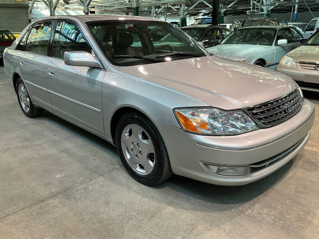 2003 TOYOTA Avalon