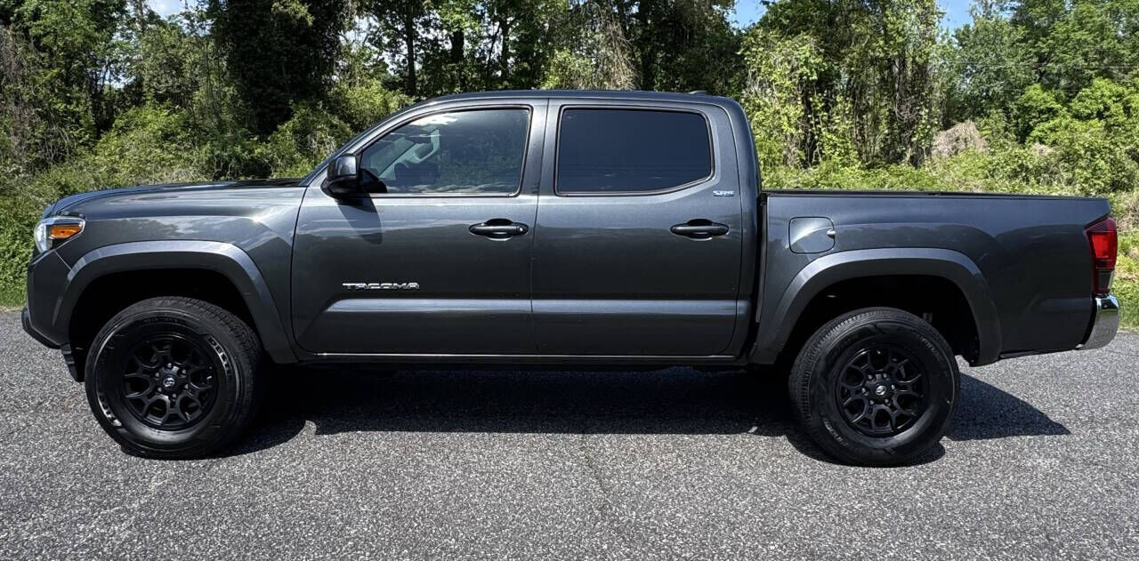 2019 TOYOTA Tacoma