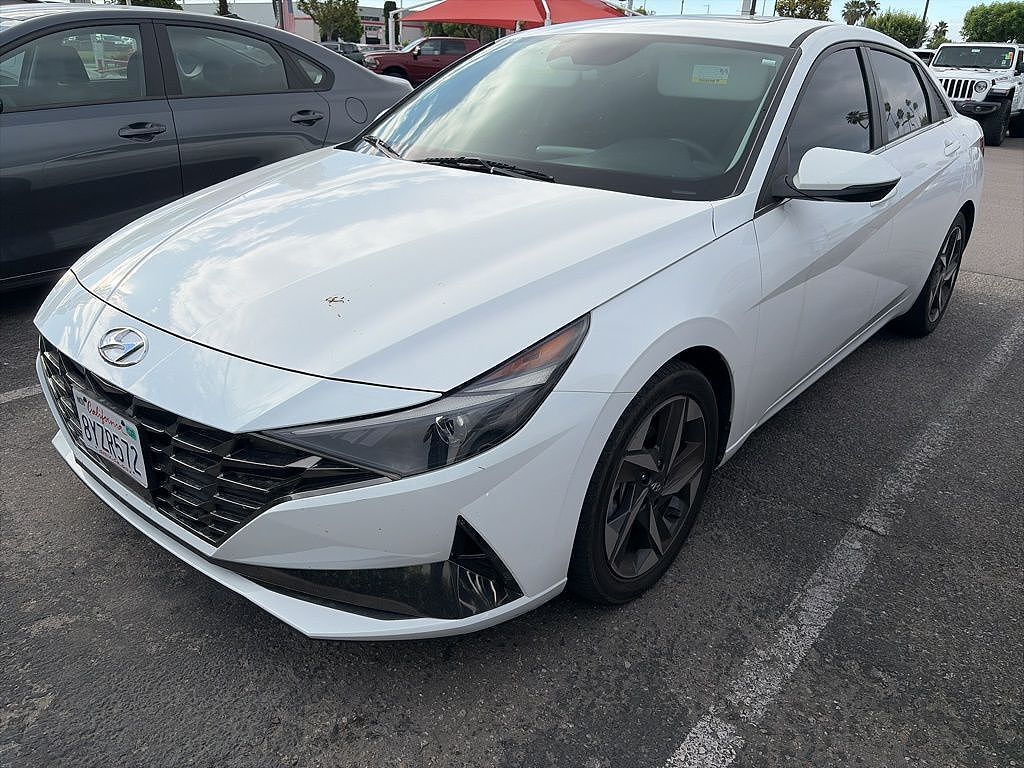 2022 HYUNDAI Elantra