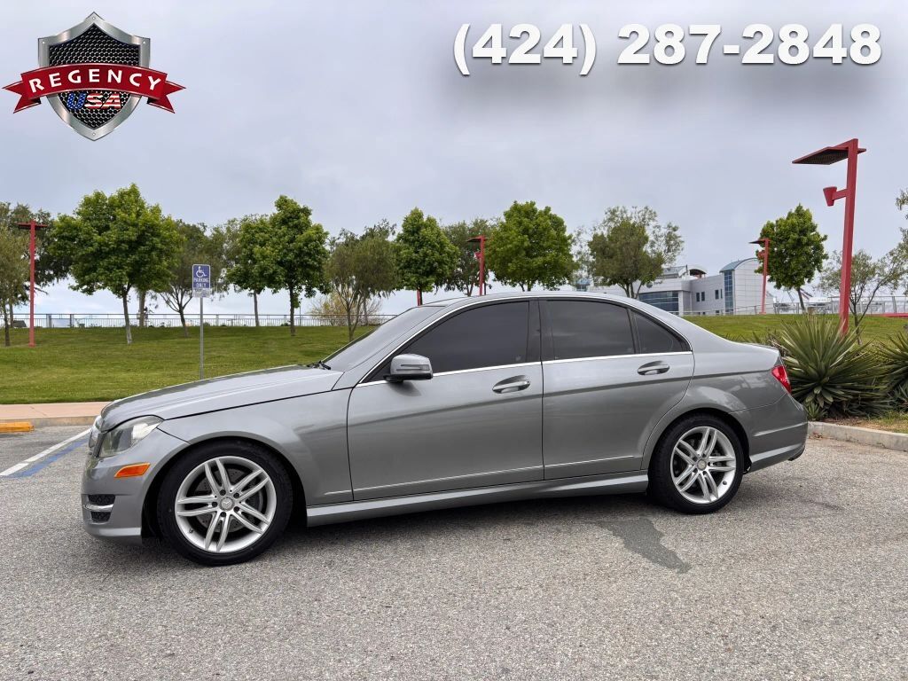 2013 MERCEDES-BENZ C-Class