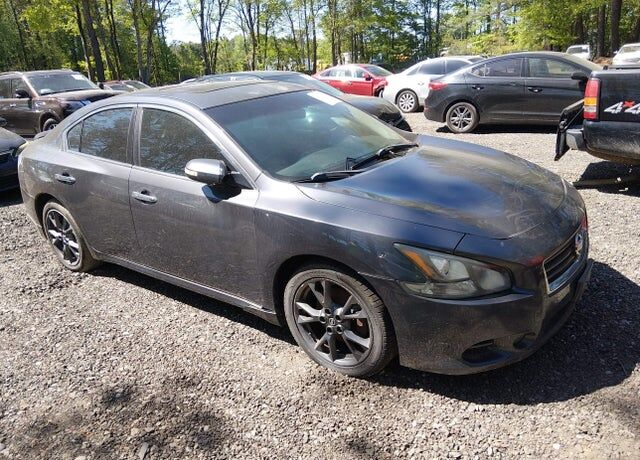 2012 NISSAN Maxima