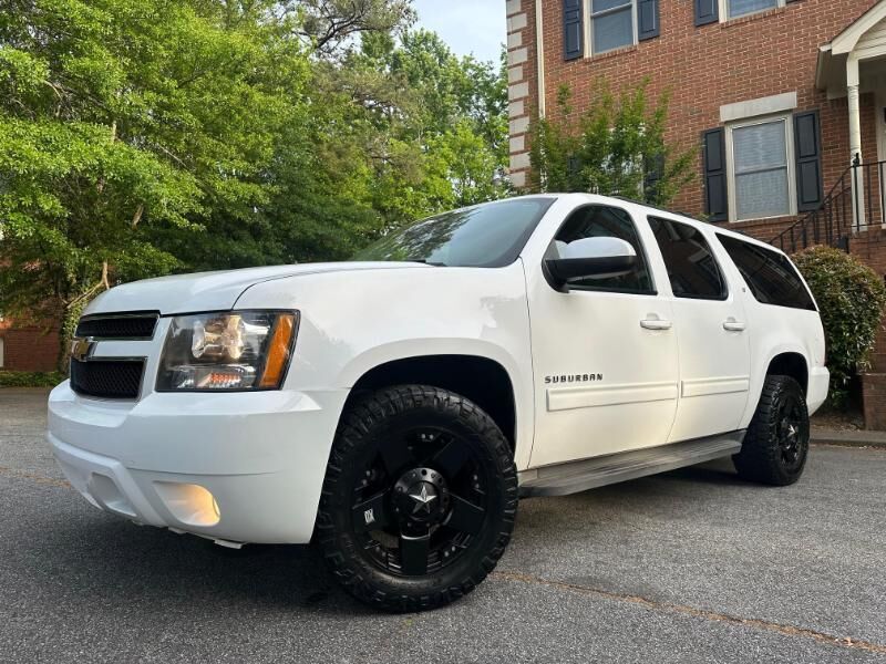 2013 CHEVROLET Suburban