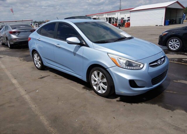 2014 HYUNDAI Accent