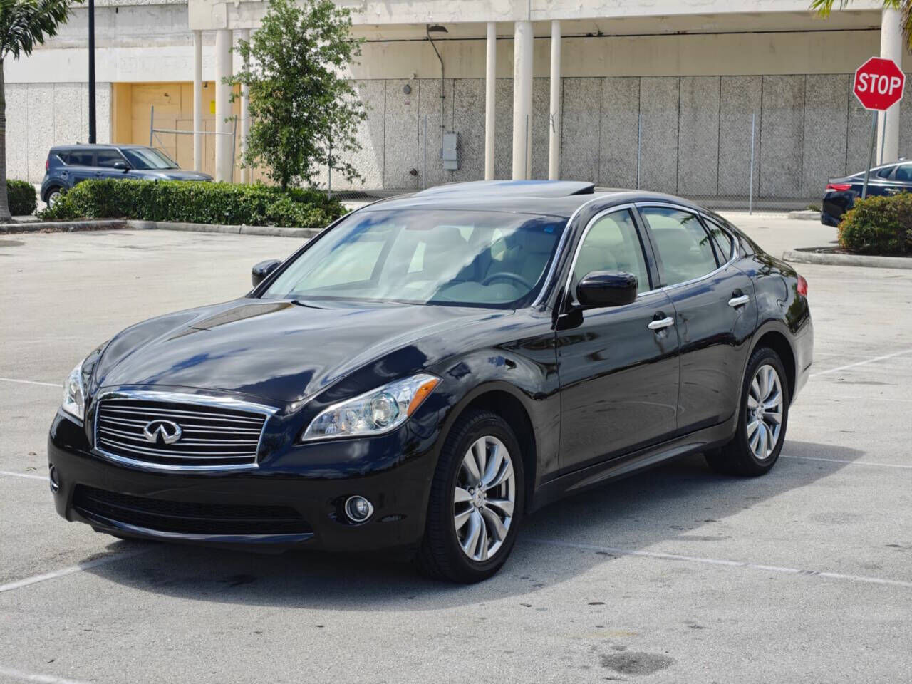 2013 INFINITI M37