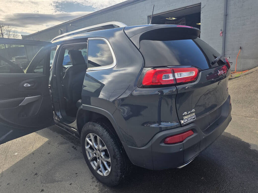 2018 JEEP Cherokee