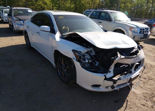 2014 NISSAN Maxima