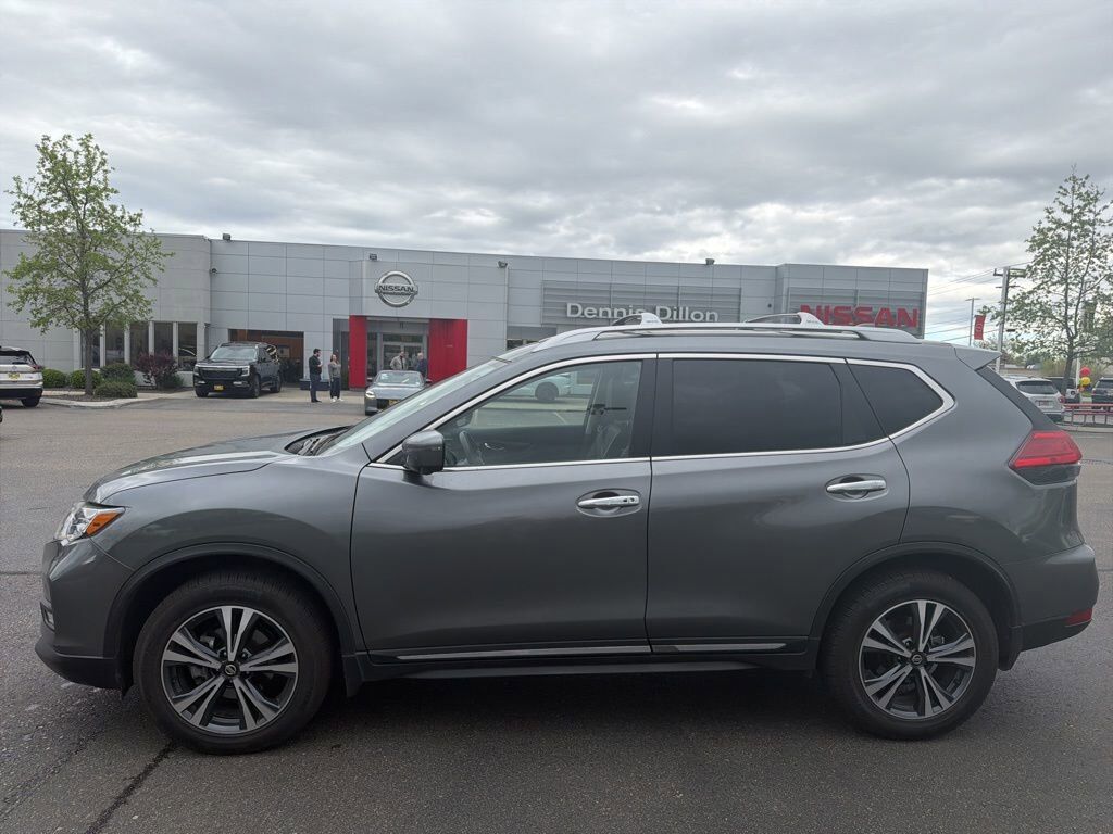 2017 NISSAN Rogue