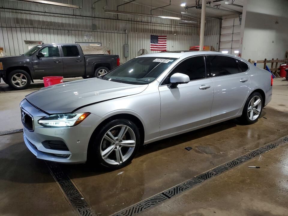 2018 VOLVO S90