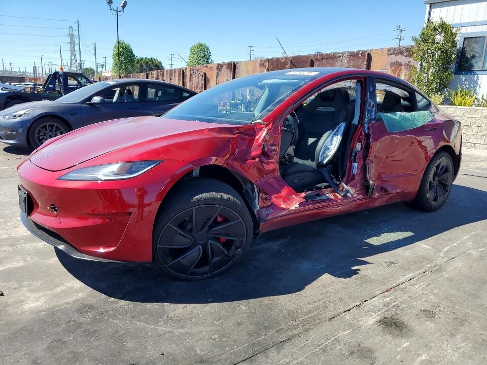 2025 TESLA Model 3