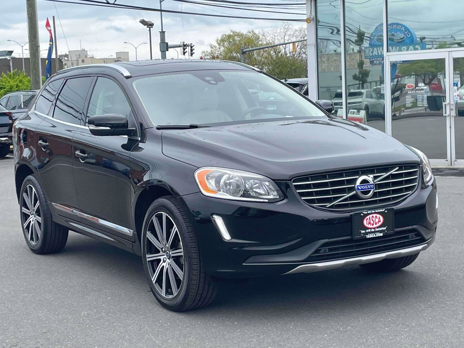 2016 VOLVO XC60