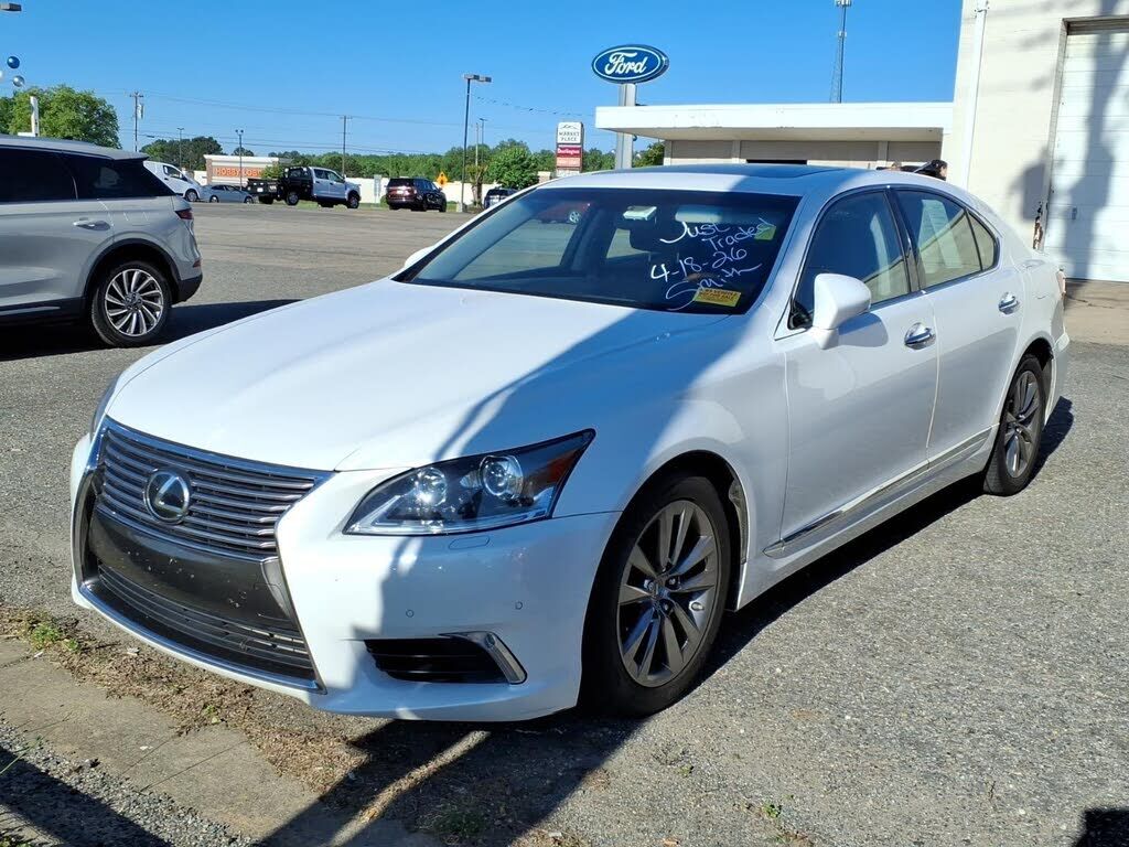 2013 LEXUS LS