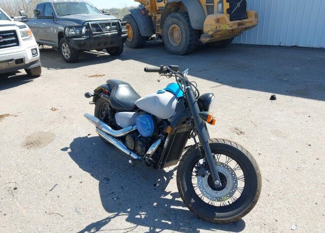 2015 HONDA VT750