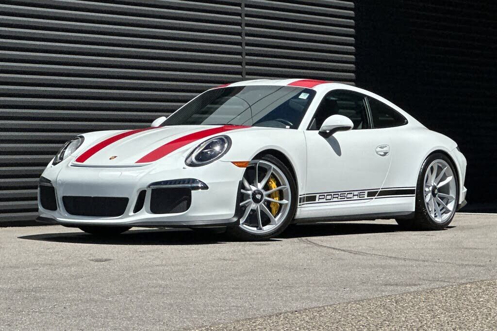 2016 PORSCHE 911