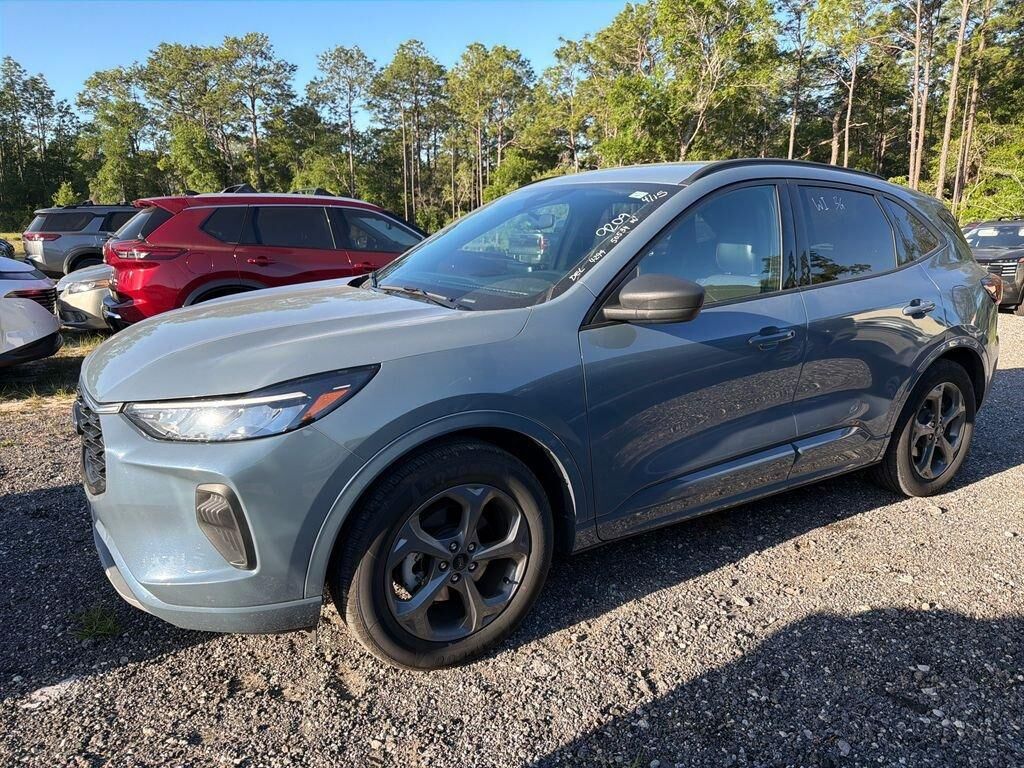 2024 FORD Escape