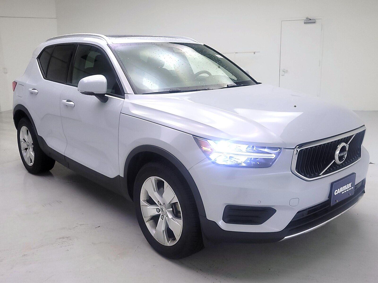 2020 VOLVO XC40