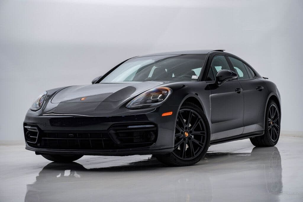 2023 PORSCHE Panamera