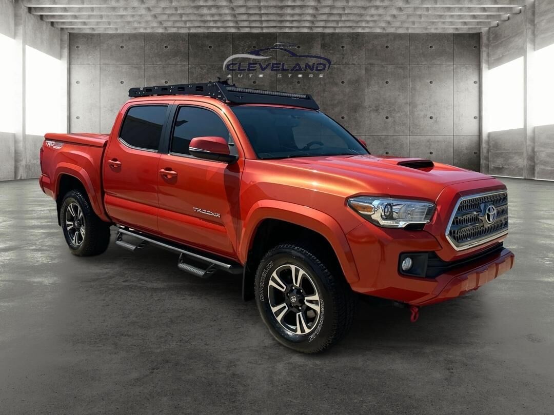 2017 TOYOTA Tacoma