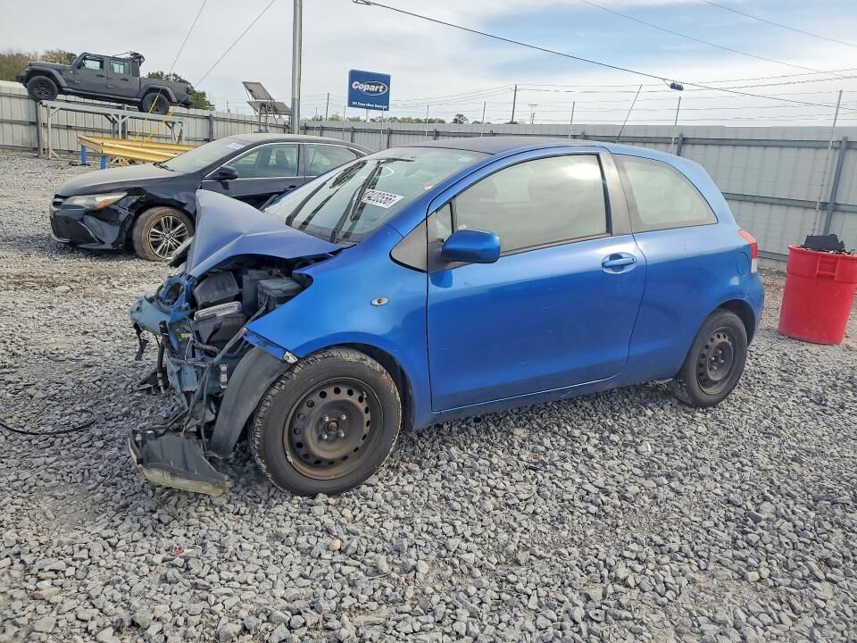 2011 TOYOTA Yaris
