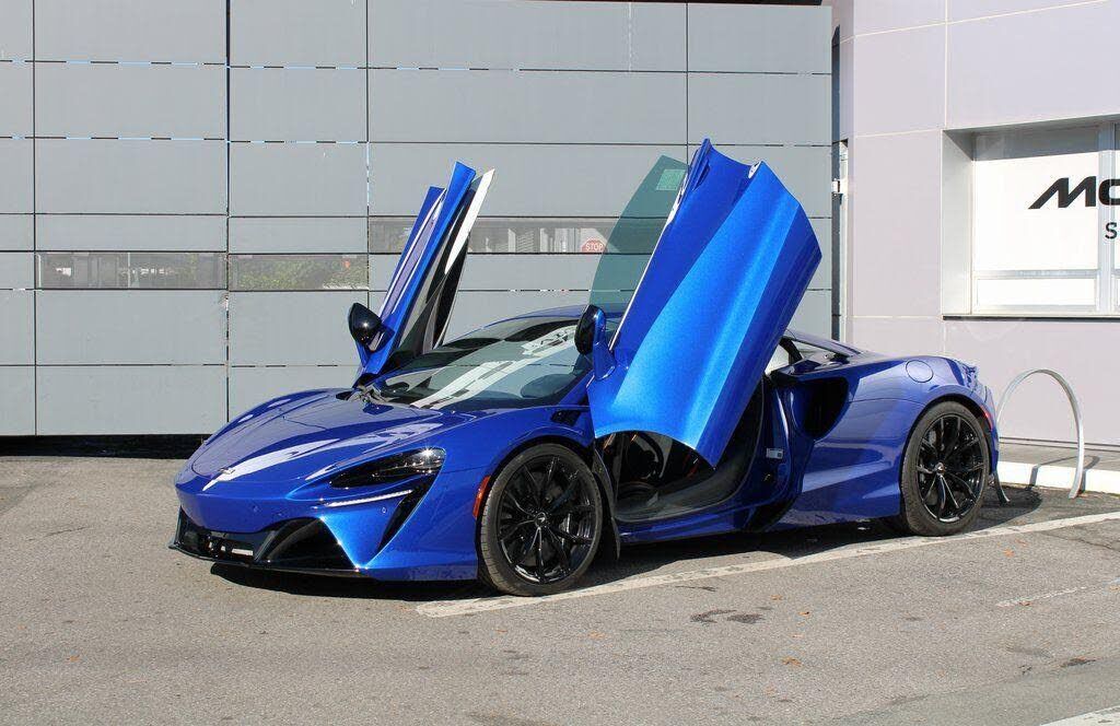 2025 MCLAREN ARTURA