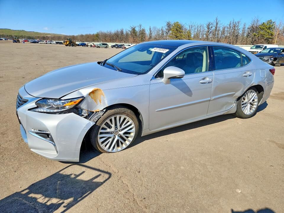 2016 LEXUS ES