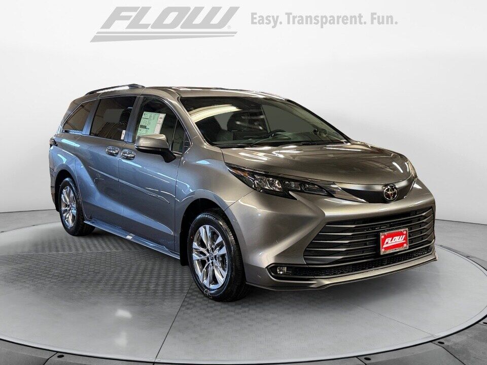 2026 TOYOTA Sienna