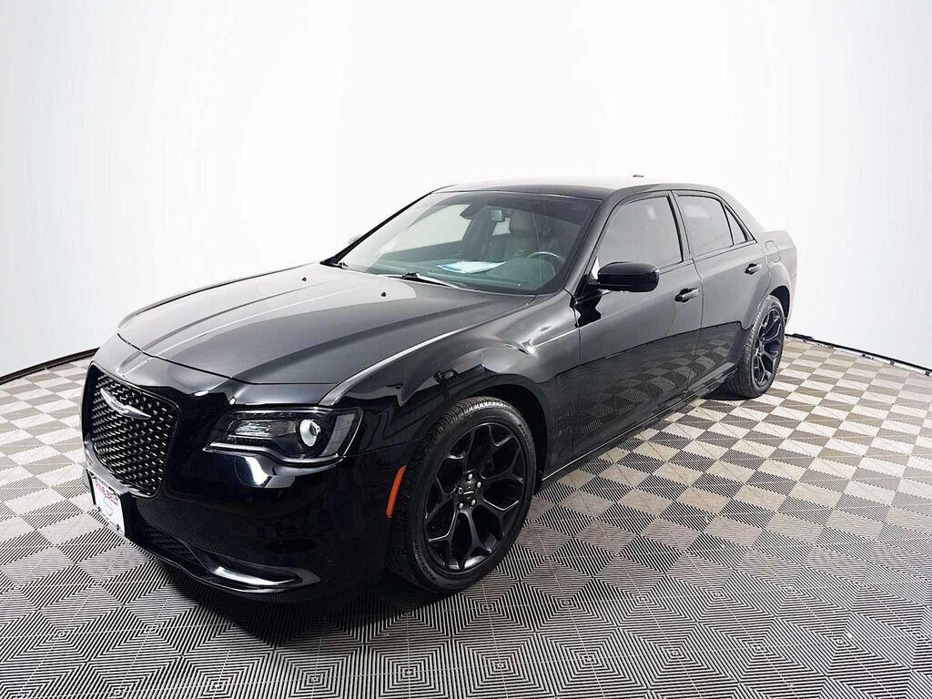 2019 CHRYSLER 300