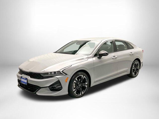 2022 KIA K5
