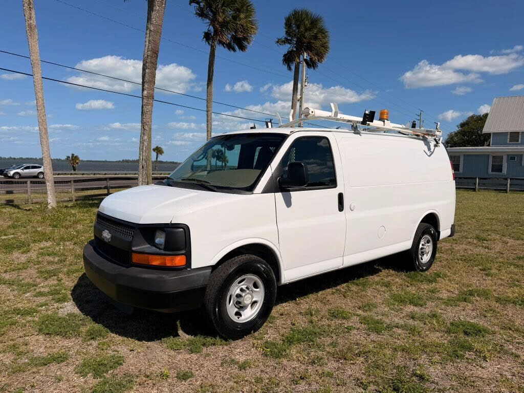 2011 CHEVROLET Express