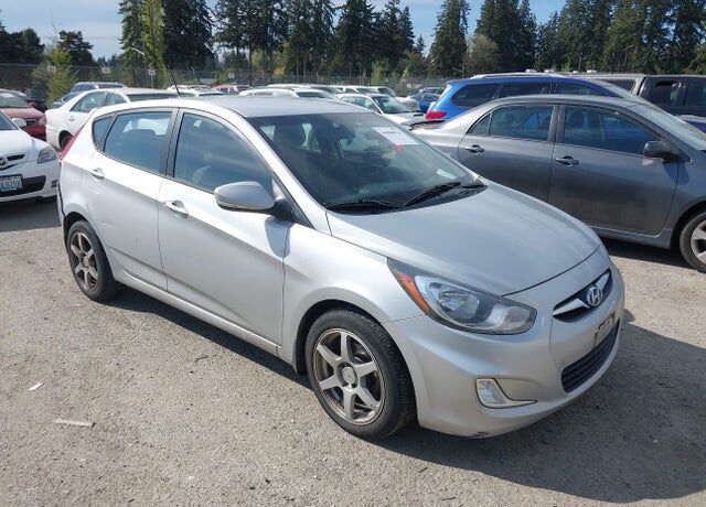 2013 HYUNDAI Accent