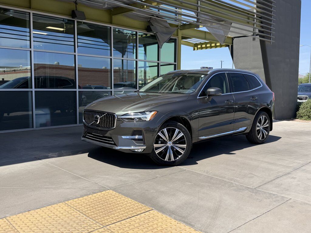 2022 VOLVO XC60