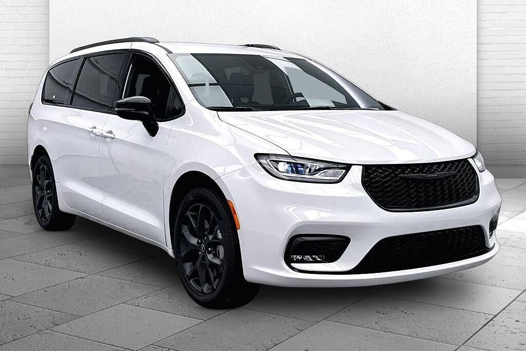 2026 CHRYSLER Pacifica