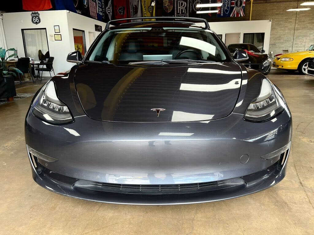2018 TESLA Model 3