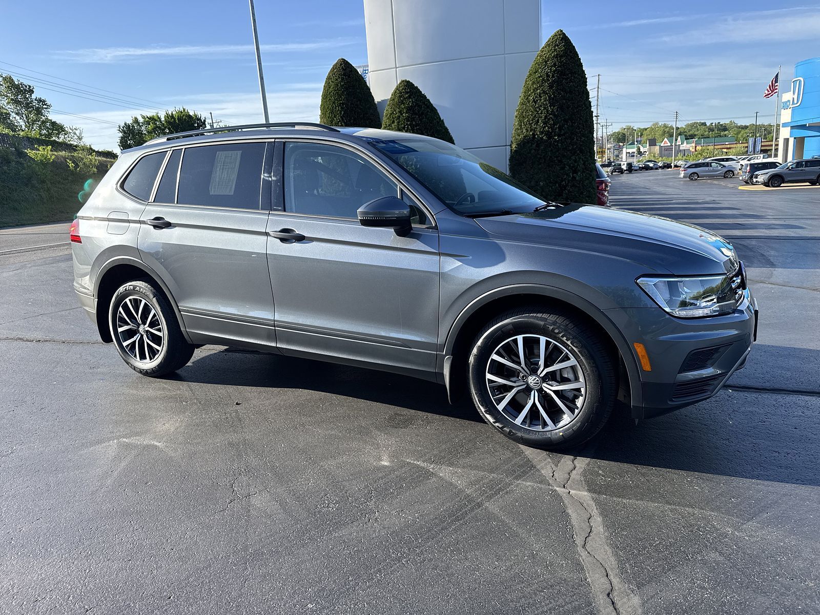 2021 VOLKSWAGEN Tiguan
