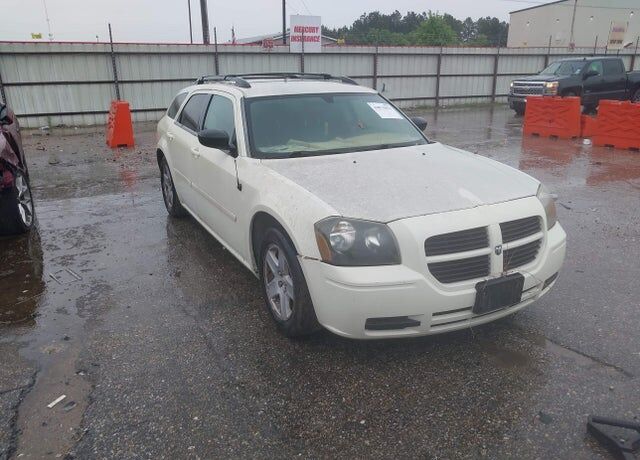 2005 DODGE Magnum
