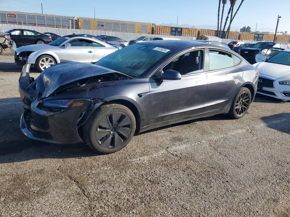 2025 TESLA Model 3