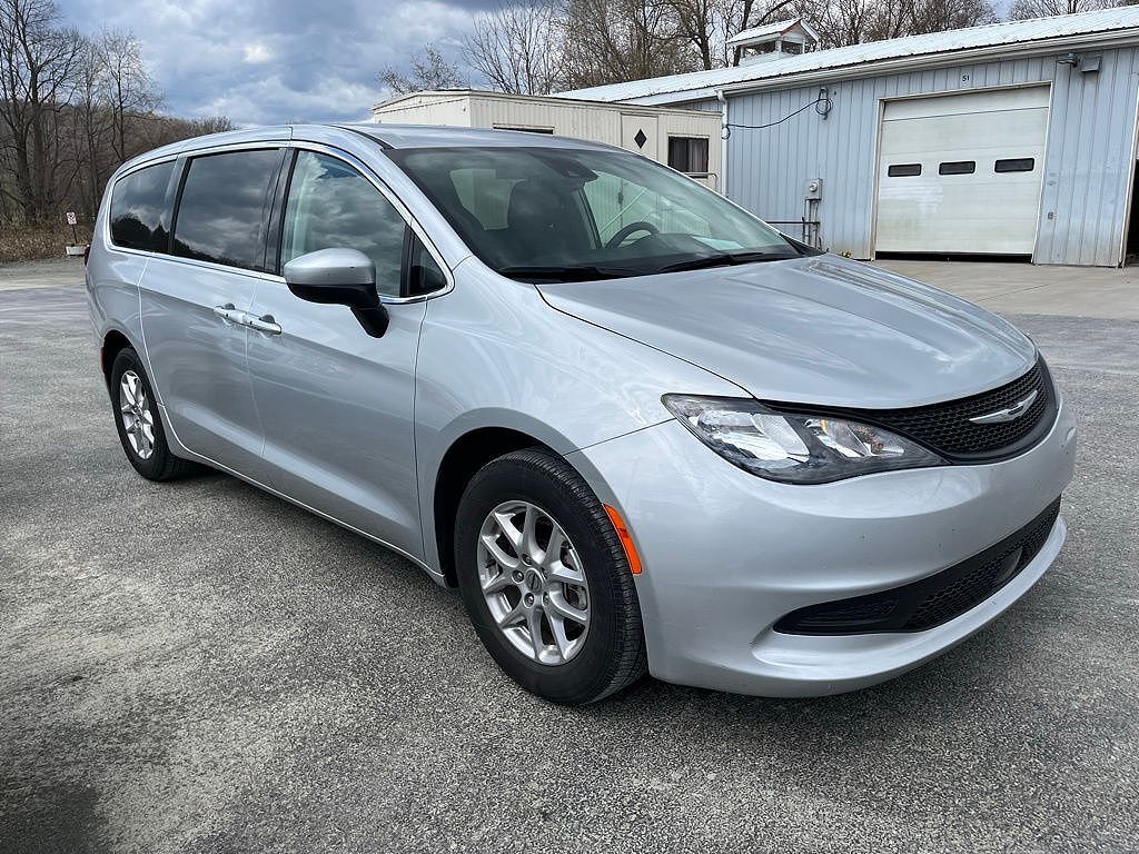 2023 CHRYSLER Voyager