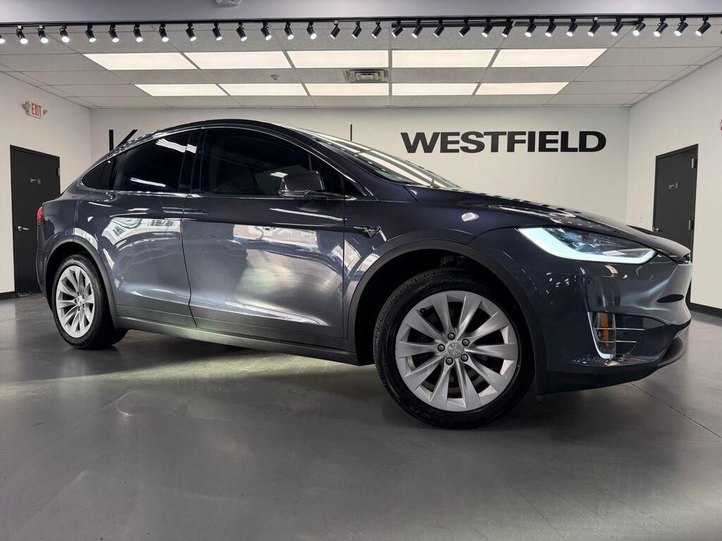 2018 TESLA Model X