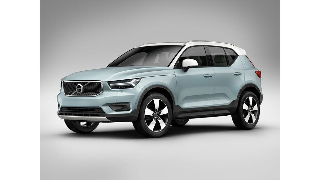 2019 VOLVO XC40