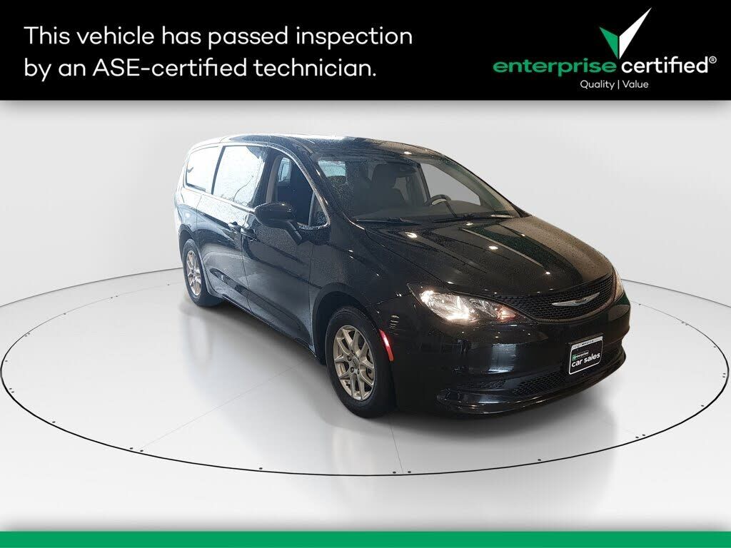 2023 CHRYSLER Voyager