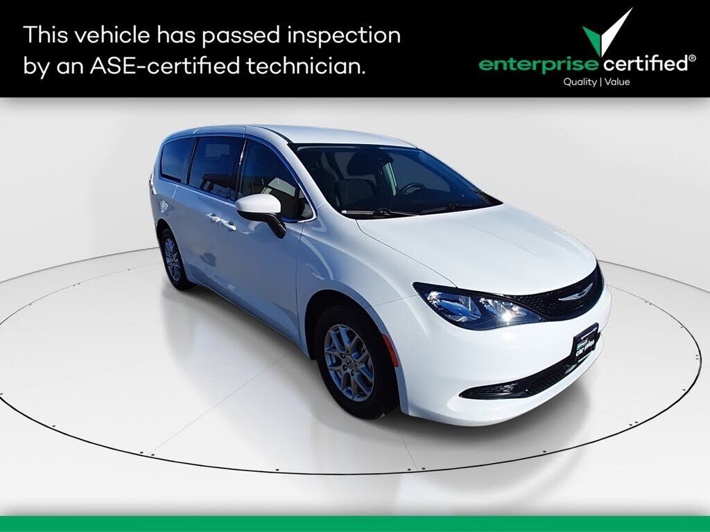 2023 CHRYSLER Voyager